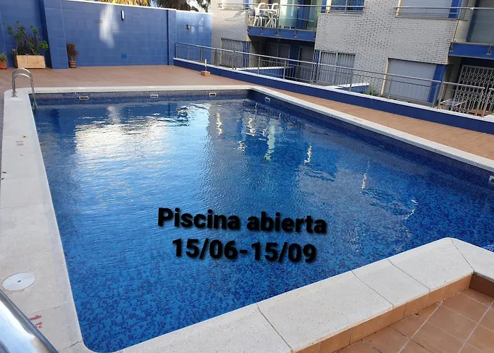 Los Locos Beach Apartments